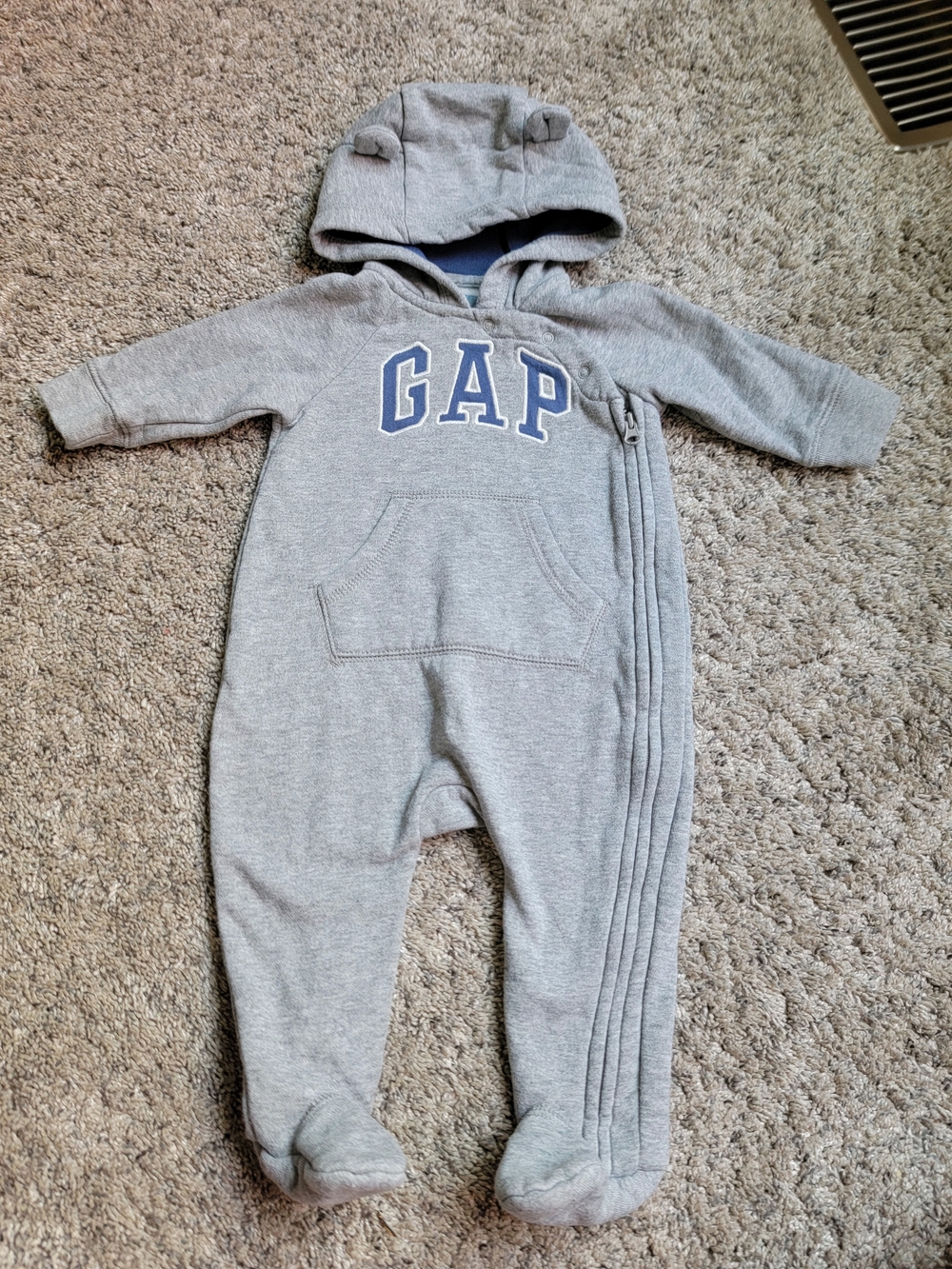 GAP Gray Hooded Baby One-Piece Romper Size 3-6M